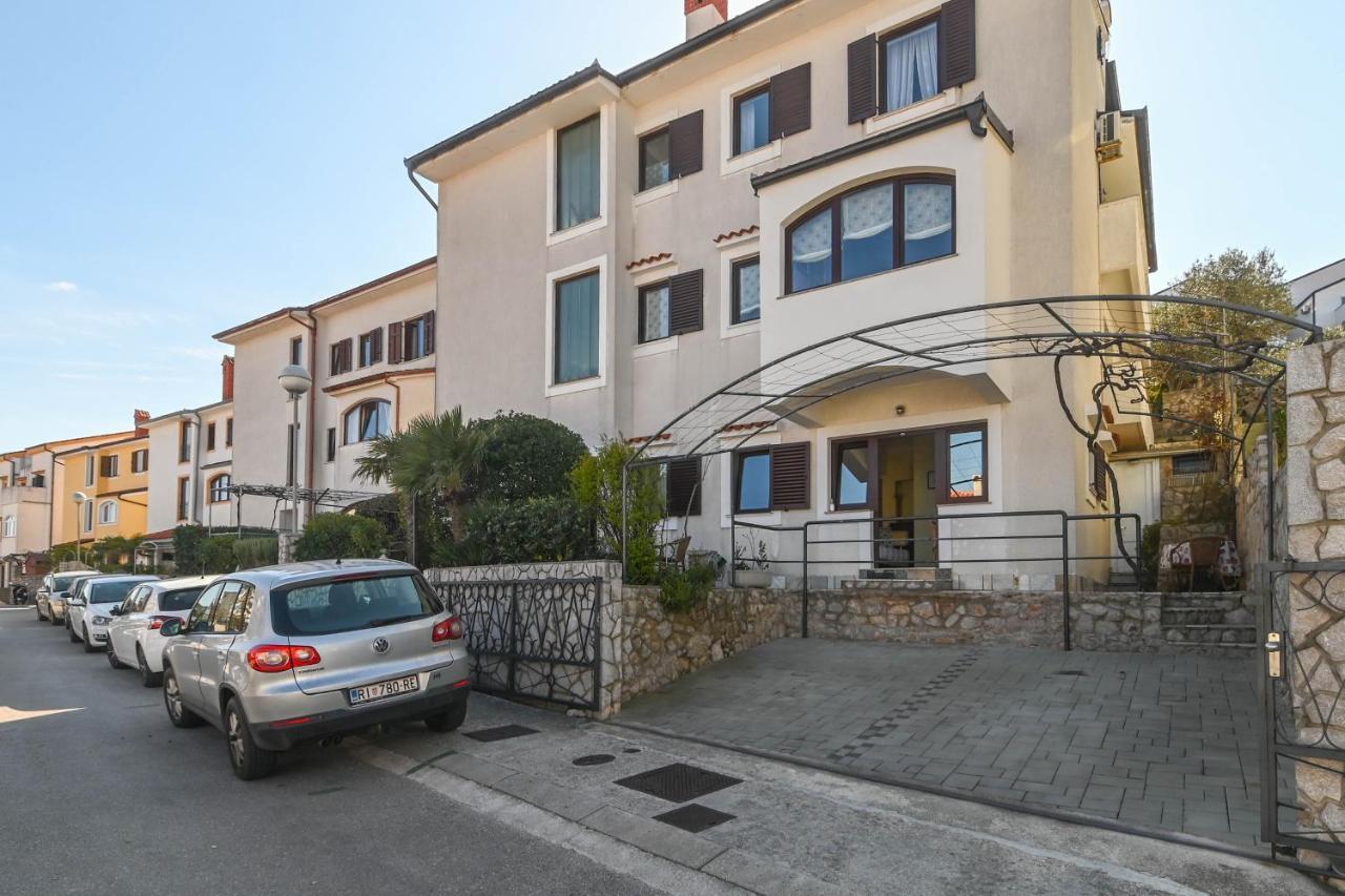 Apartments Suncica Mali Losinj Exterior photo